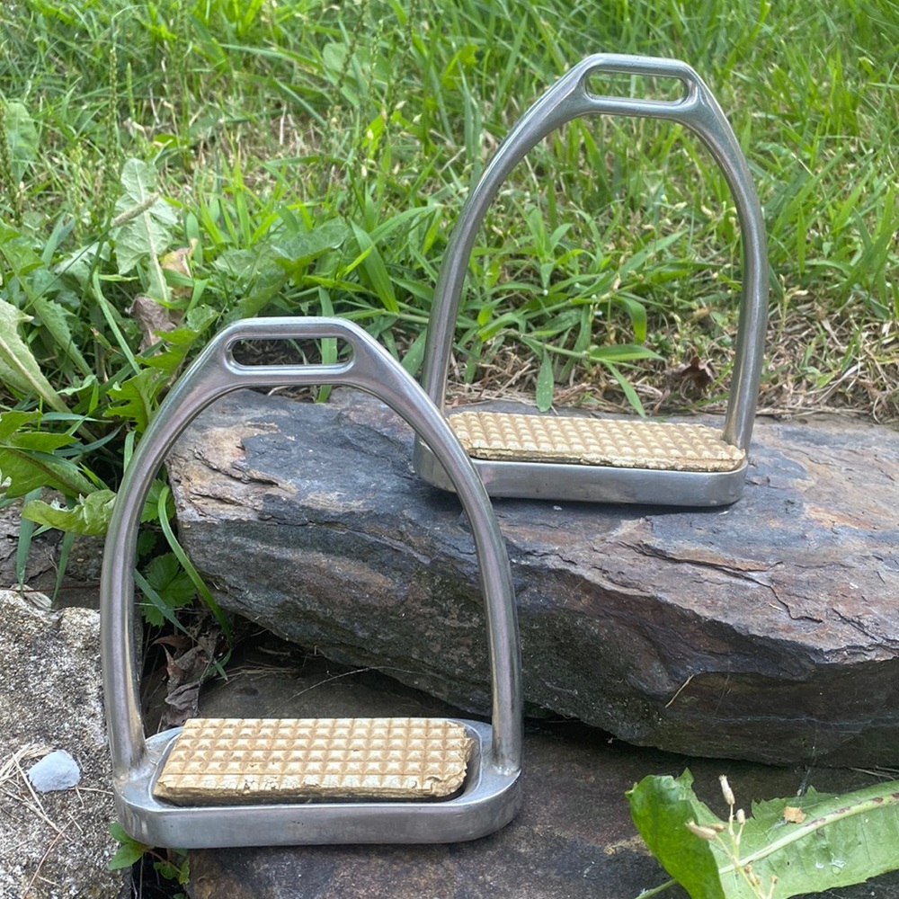 Stirrup irons